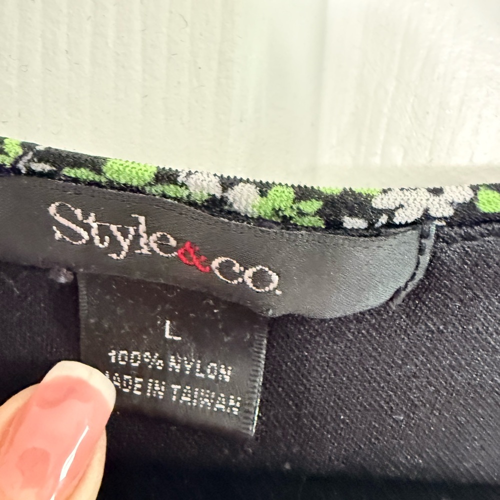Style & Co Green Floral Blouse – Size Large - Picture 4 of 4
